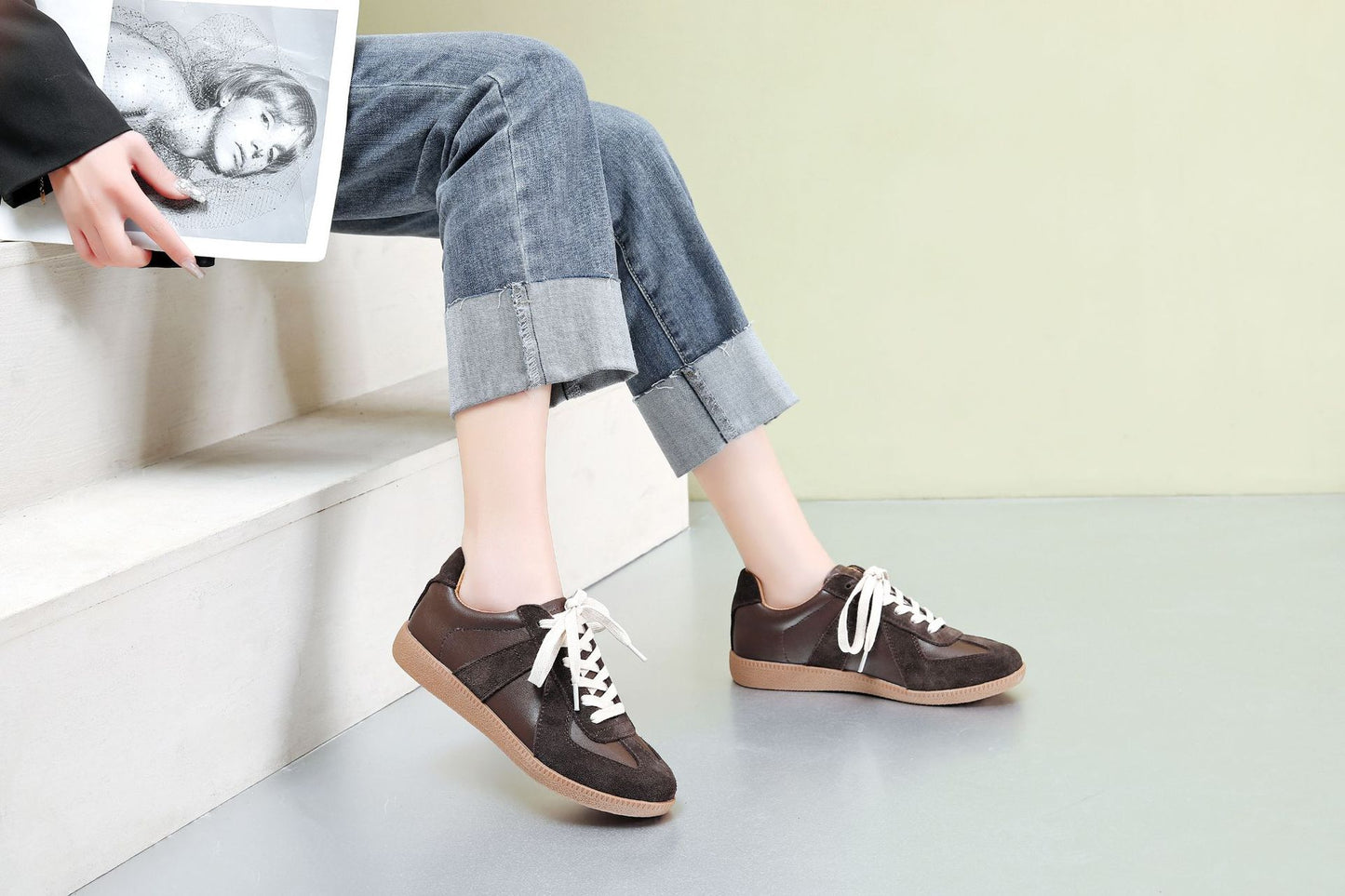 Women's Vintage Genuine Gold Sier Flat German Training Low Top Sneakers