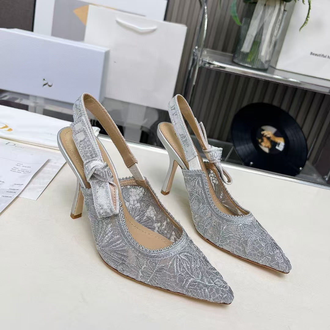 Women's Lace Electric Embroidery Fashion High Closed Heels
