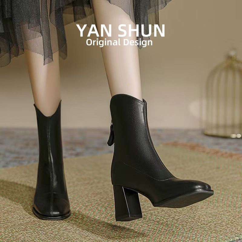 Women's Shun White Chelsea V Cut Fleece-lined Boots