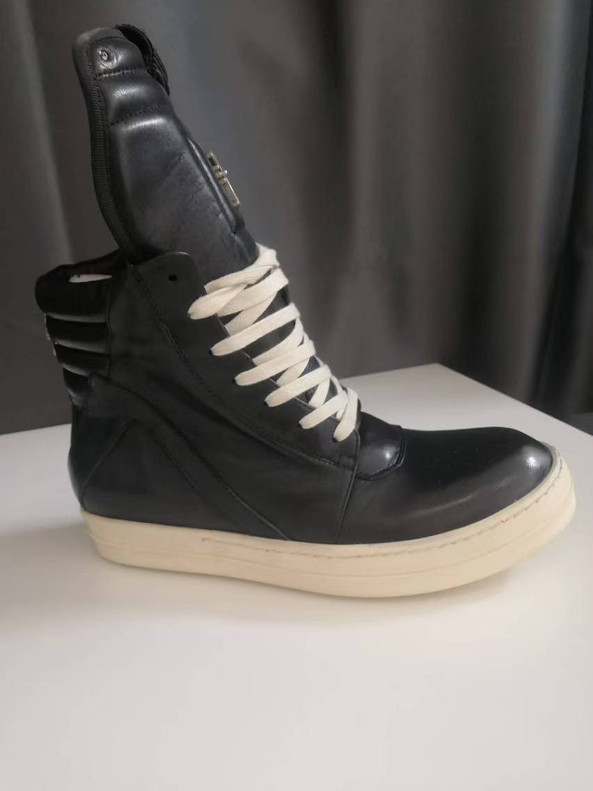 Triangle Genuine Main Line Thick Bottom Dark High Sneakers