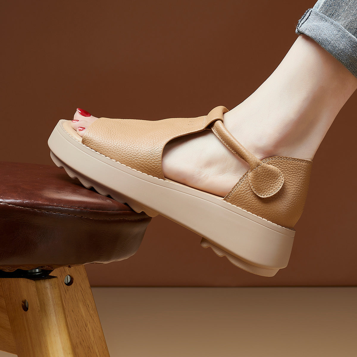 Women's Layer Cowhide Summer Retro Style Thick Sandals
