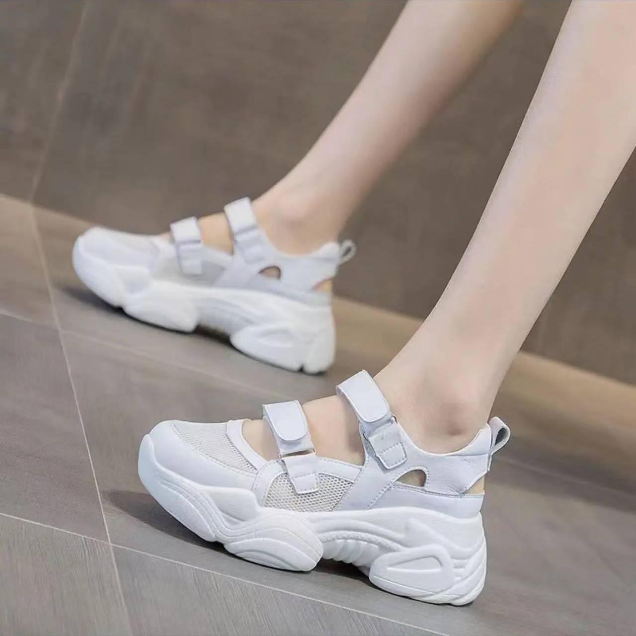 Style Round Toe Super Light Deodorant Mesh Sandals
