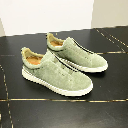 Men's Round Head Black Slip-on Breathable Lightweight Sneakers