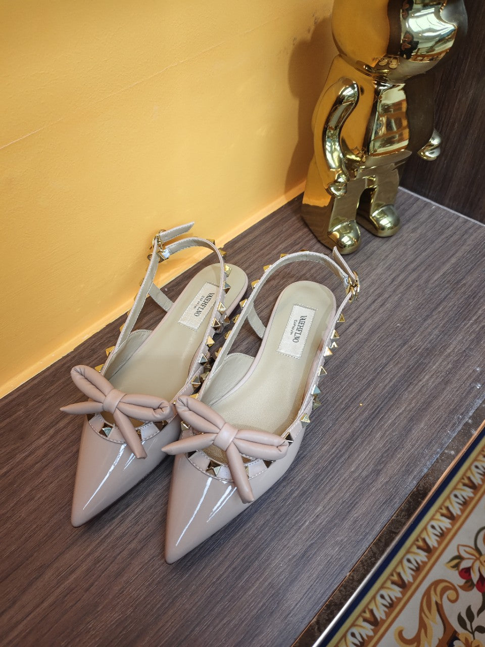 Women's Flats Closed Toe Rivet Bow For Heels
