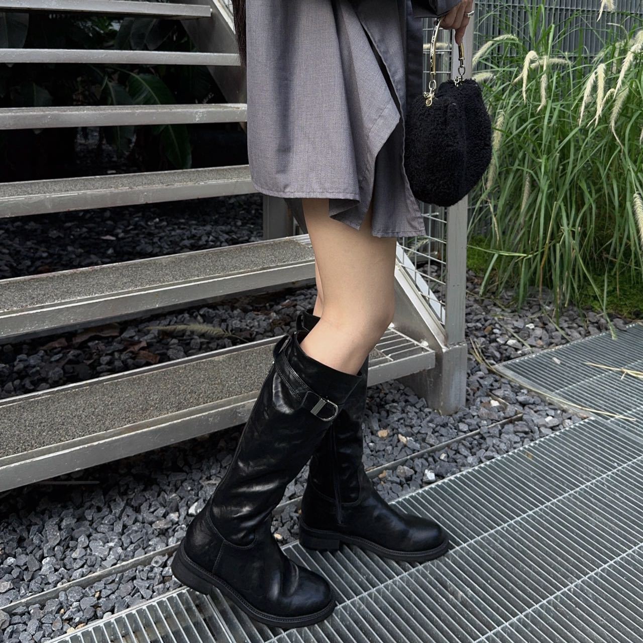 Women's Slimming Chunky Belt Buckle Knight Pleated Boots