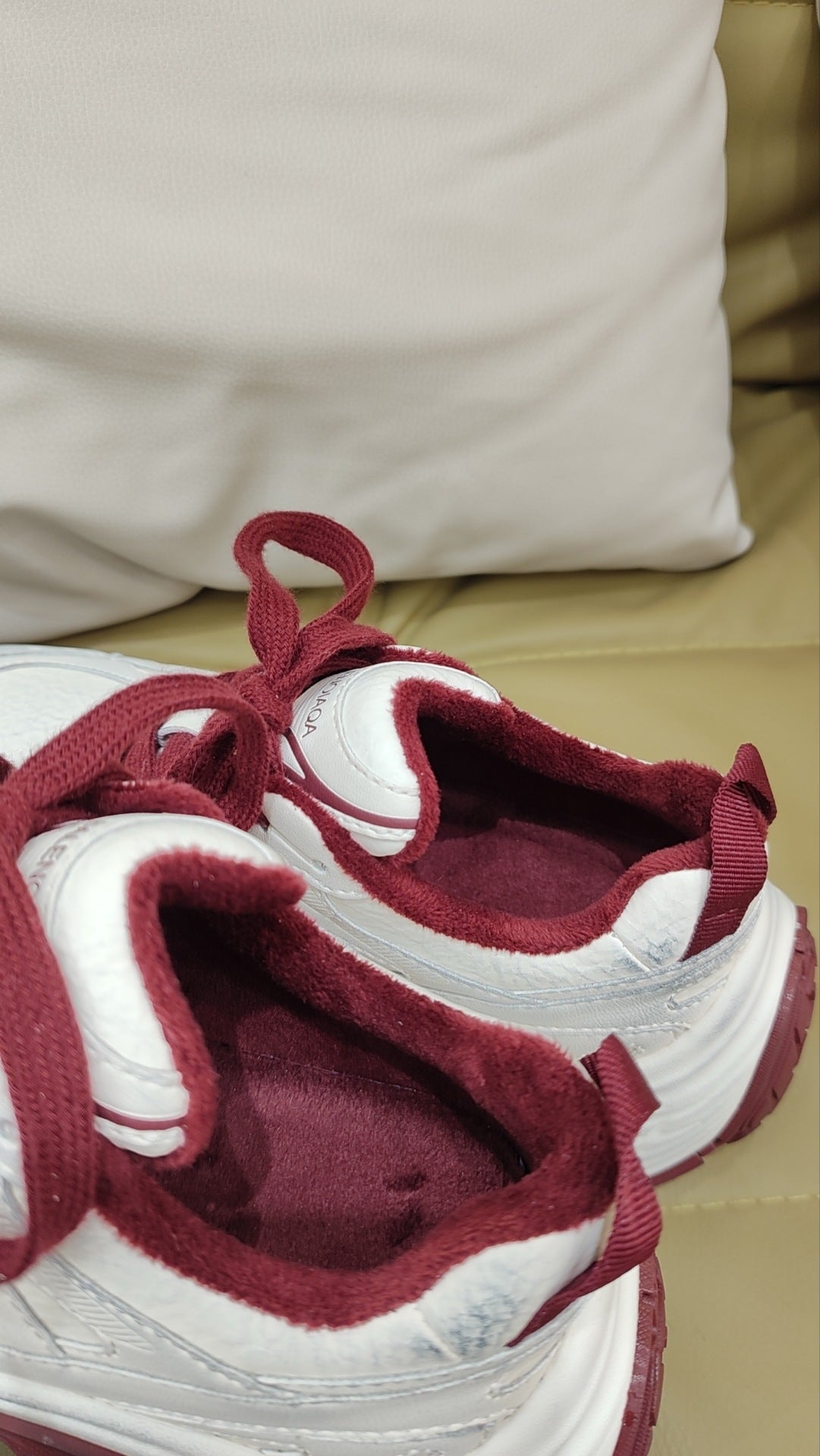 Women's Dirty Dad Show Feet Little Winter Sneakers