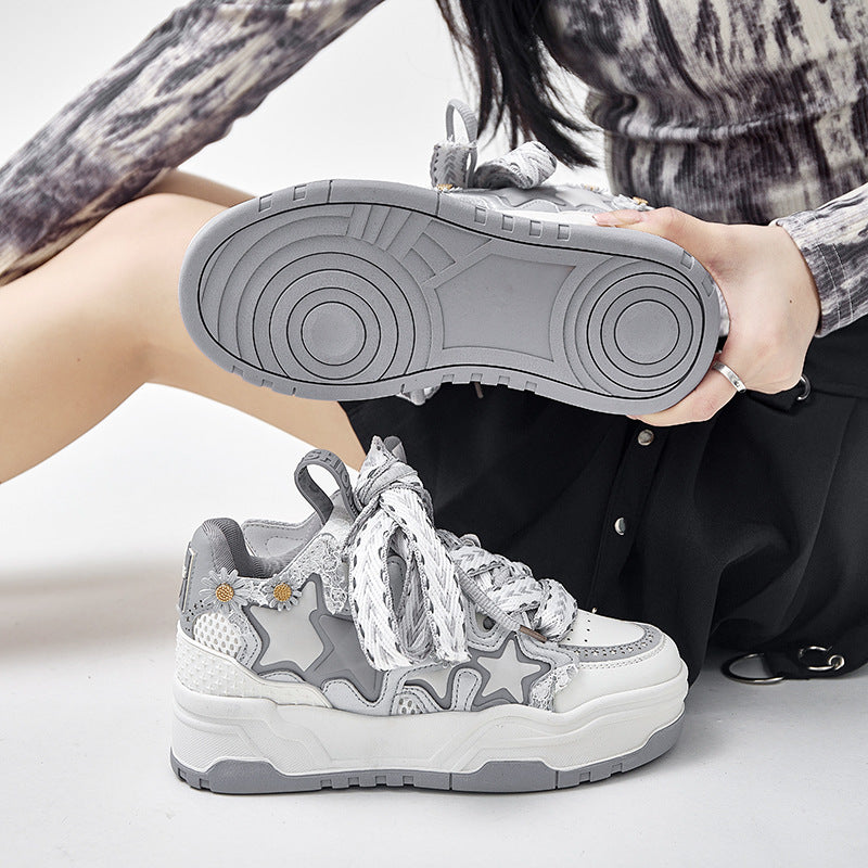 Name Daisy Series Bread Black White Sneakers
