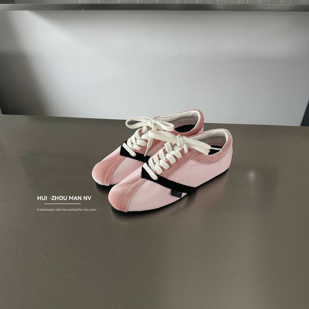 Women's Retro Color Matching German Training Soft Bottom Wild Women's Sports Shoes