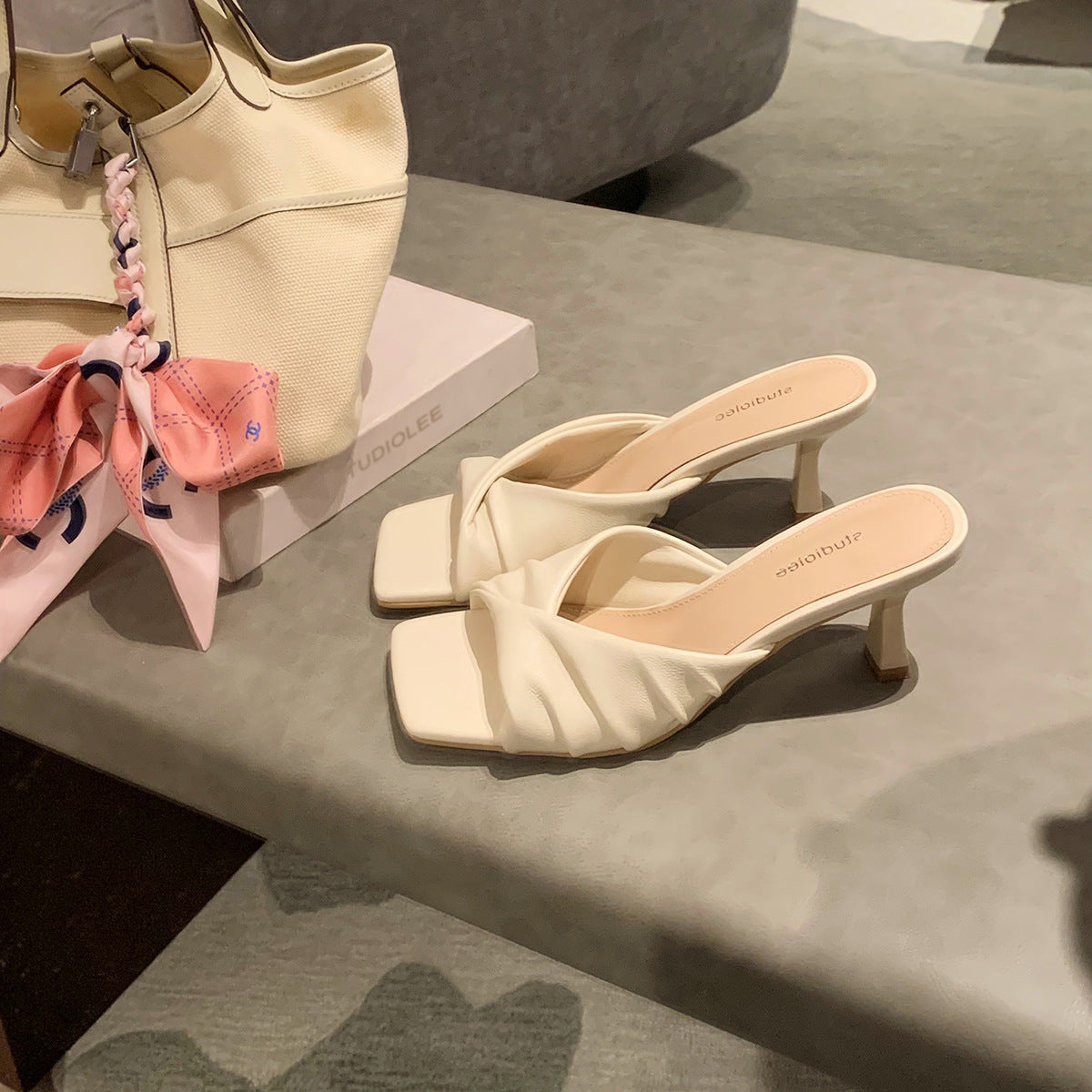 Fashion French Square Head Pleated Word Heels