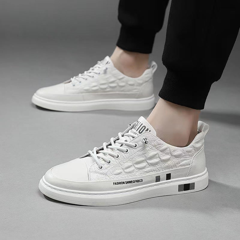 Men's Pattern Breathable Round Toe Sports Versatile Board Rubber Sole Raise Men's Shoes