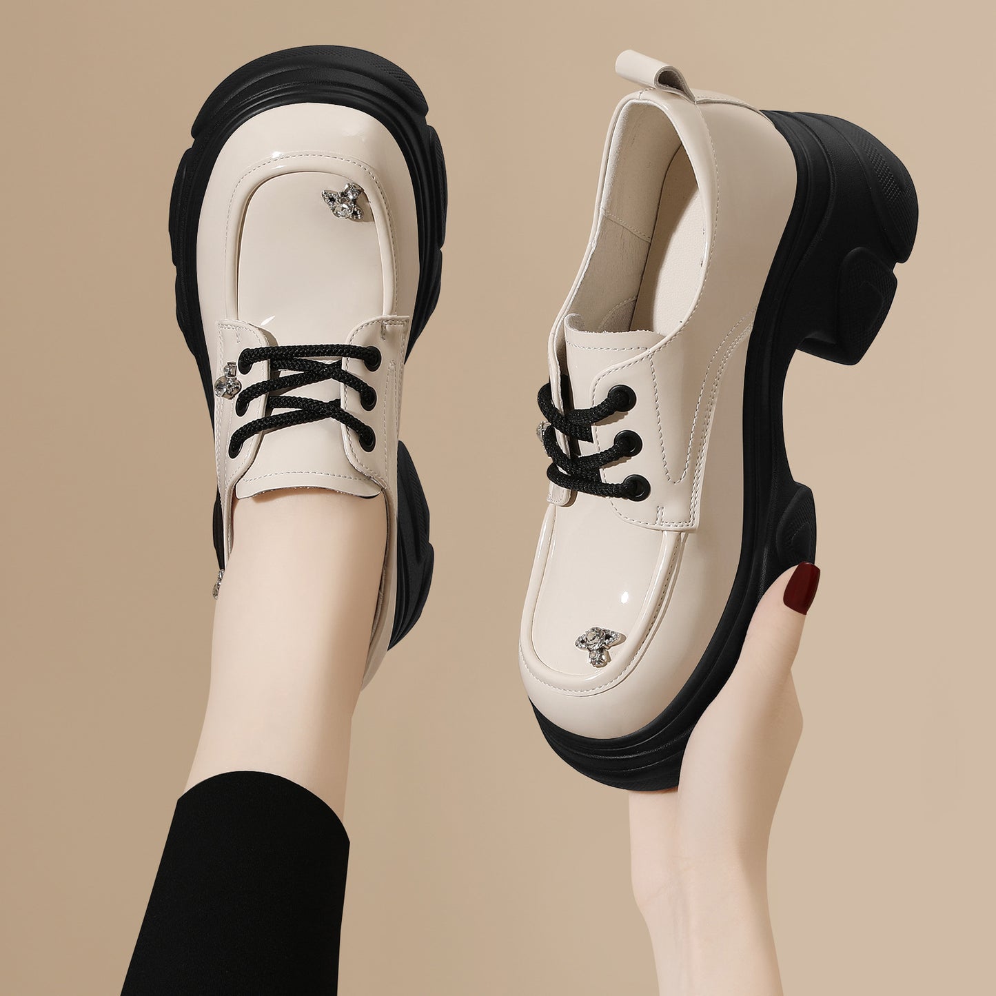 Women's Chunky Fashionable Metal Drill Buckle Round Heels
