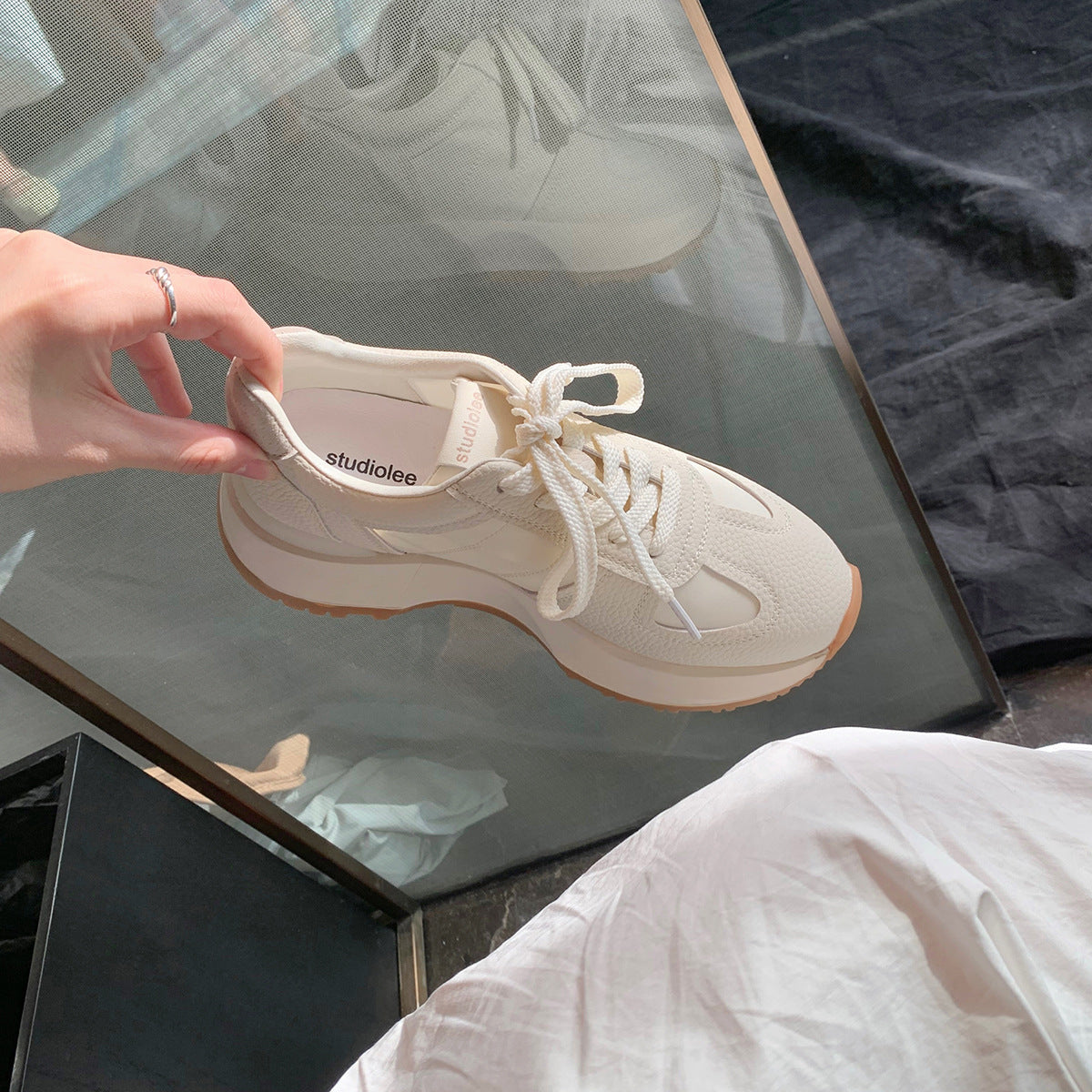 Women's Breathable Round Toe Stitching Feeling Thick Bottom German Sneakers