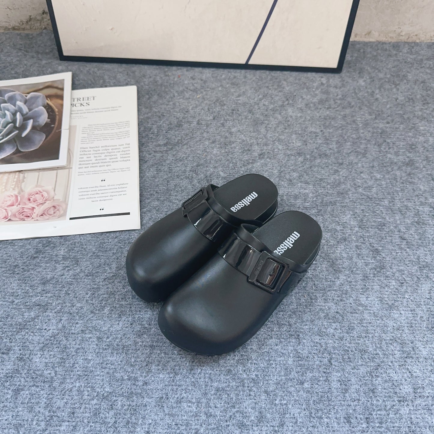 Sha Thick Bottom Solid Color Slip-on Slippers