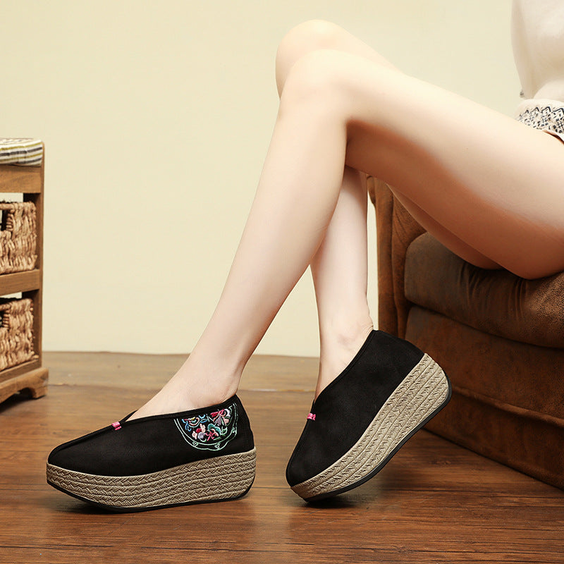 Women's Single-layer Suede Chinese Style Embroidered Low Canvas Shoes