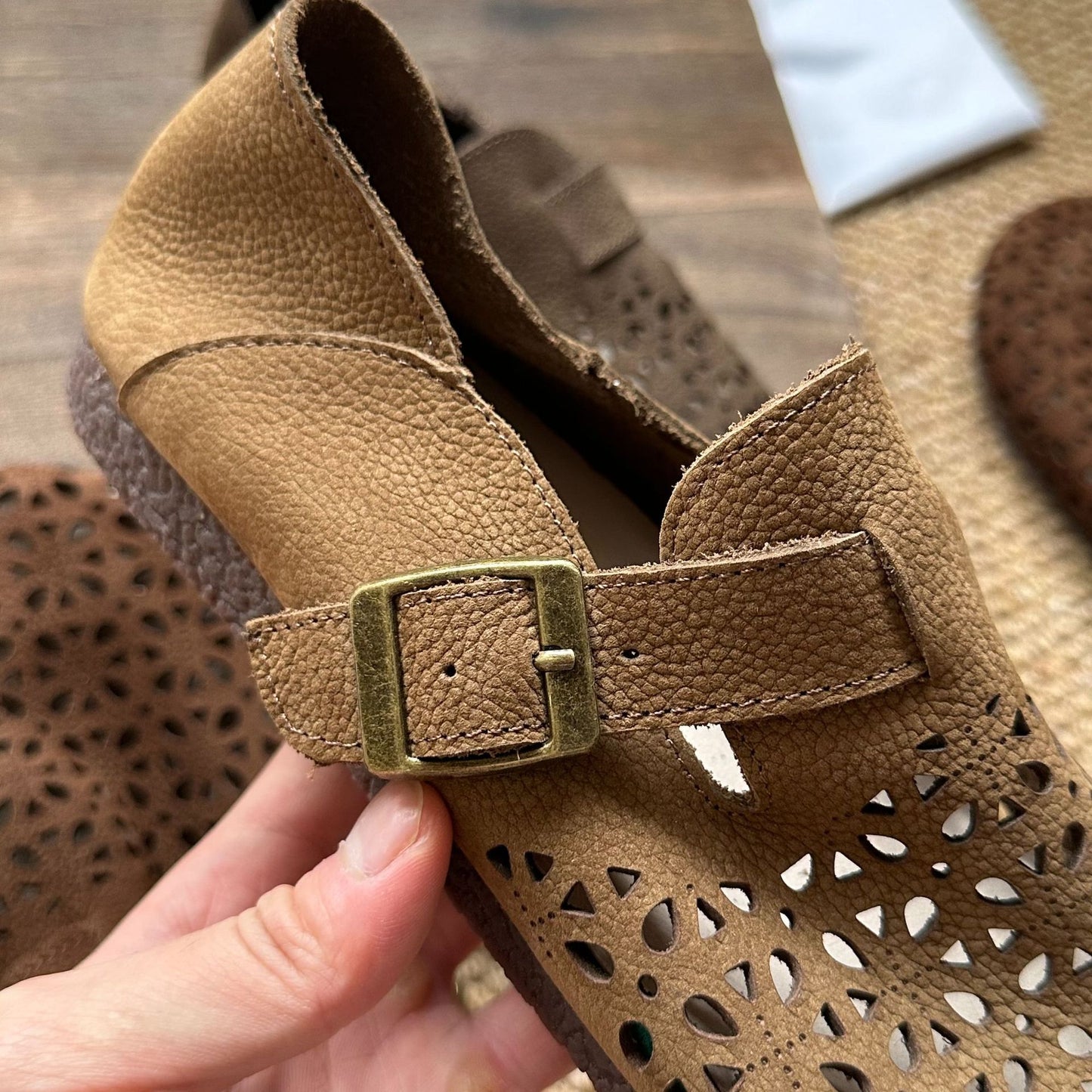 Women's Hollow Out Breathable Flat Genuine Retro Casual Shoes