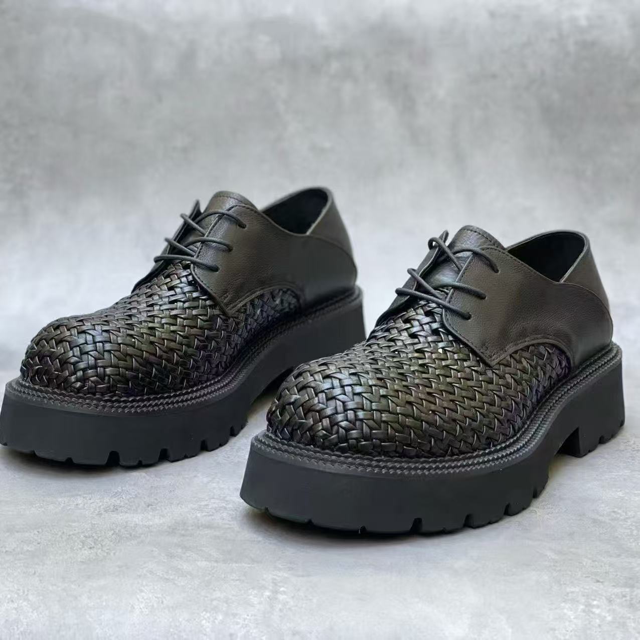 Men's Platform Tide Hand-woven Slip-on Hollow Breathable Business Height Leather Shoes