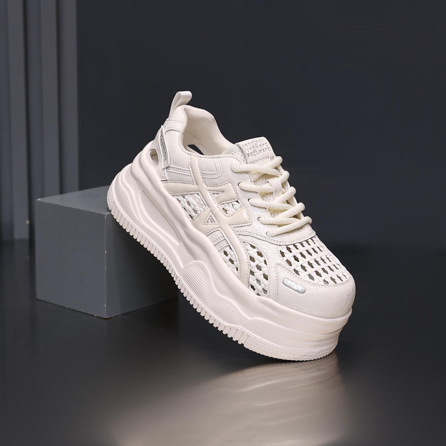 Women's Summer Hollow Mesh Surface Breathable Platform Sneakers
