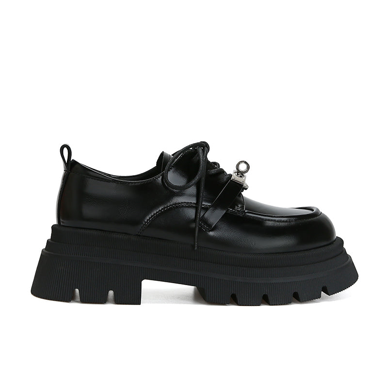 Mom Burke Road Lock Round Toe Loafers