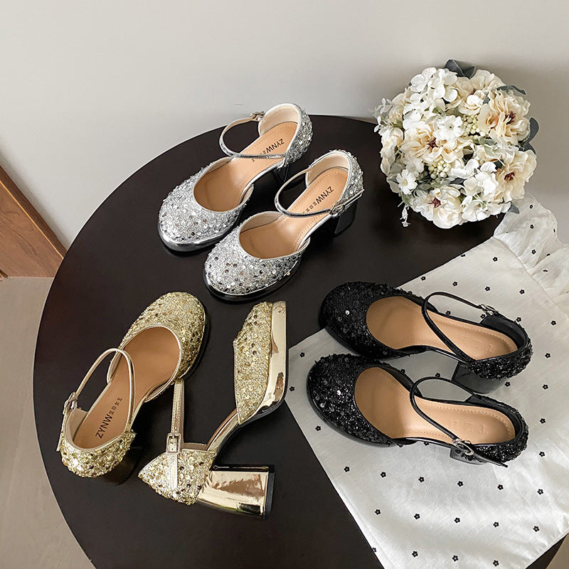 Women's Hollow Buckle Strap Closed Toe Plus Heels