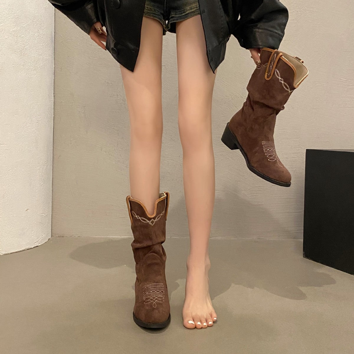 Women's Summer Pile Style Embroidered Pointed Toe Boots