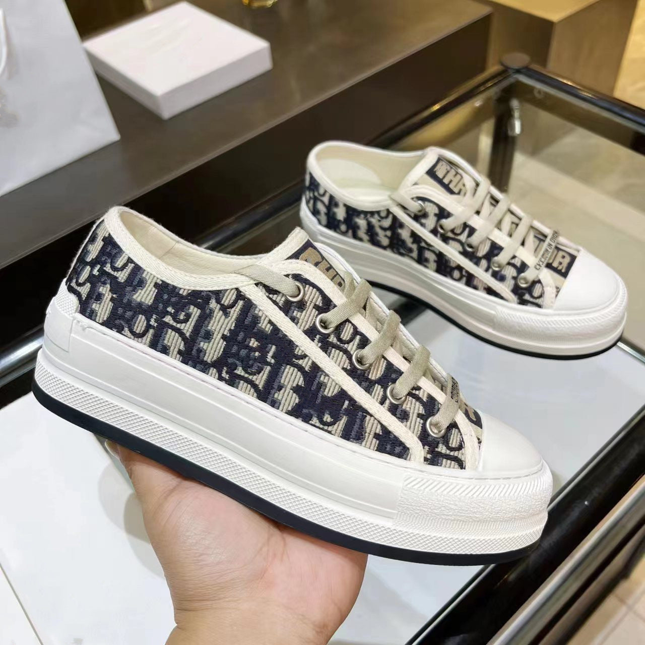 Women's Home Platform Embroidered Letters Presbyopic Pumps Canvas Shoes