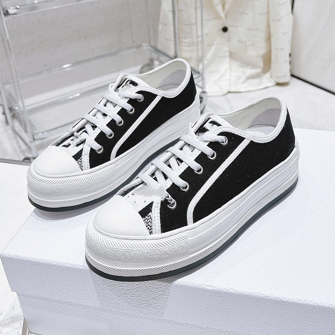 Women's Letter Embroidered Classic Electric Thick Bottom Canvas Shoes