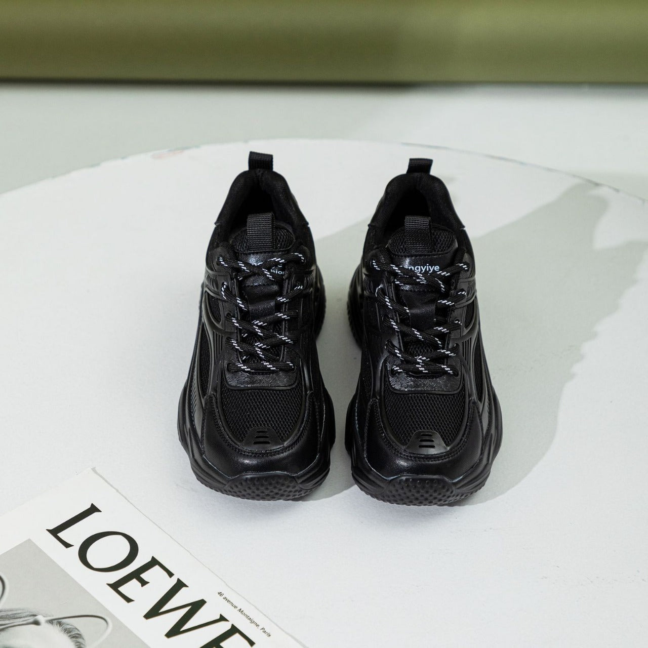 Women's Toe Dad Lightweight Mesh Surface Breathable Sports Sneakers