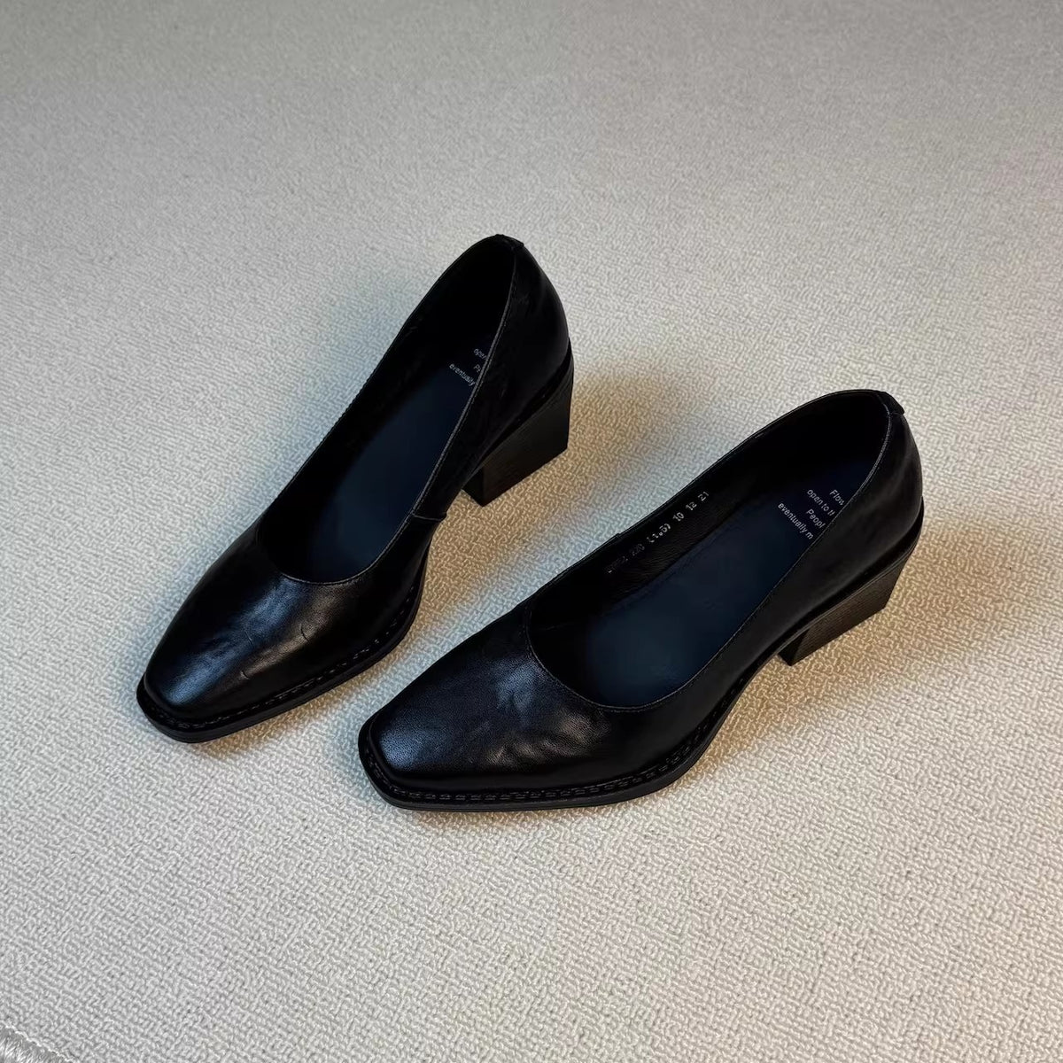 Genuine Retro Simple Style Square Head Chunky Low-cut Female Classy Heels