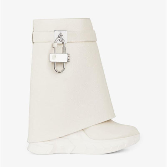 Women's Lock Shark Buckle Plus Size Short Boots