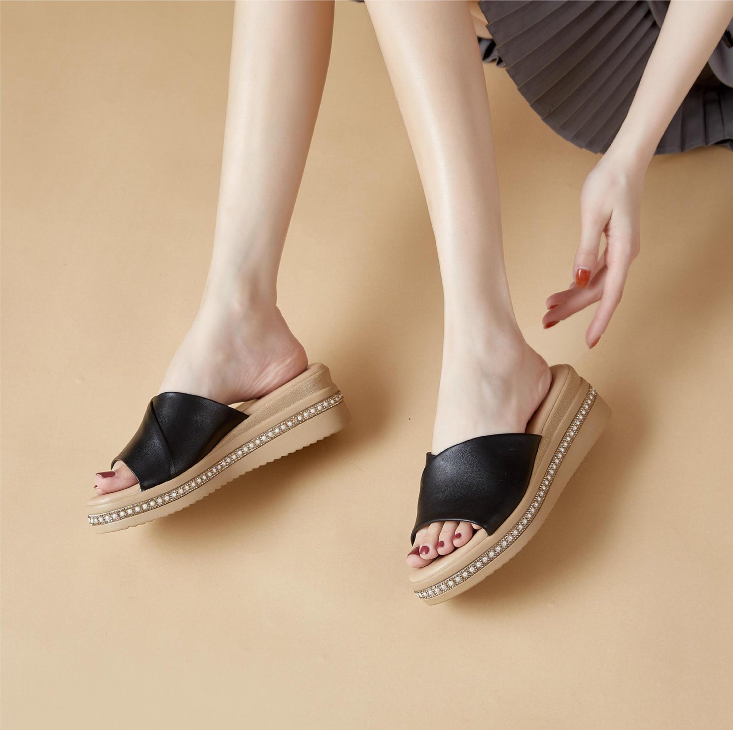 Women's Toe Covering Elevator Wild Fairy Wind Slippers