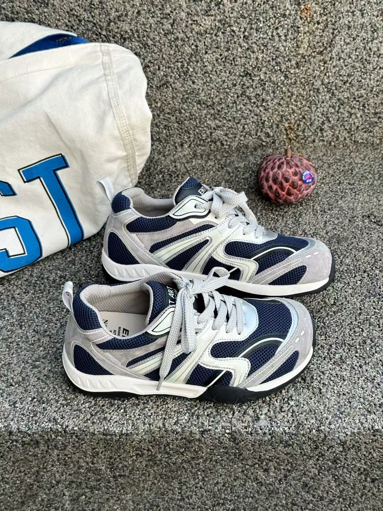 Women's Autumn German Training Soft Bottom Wild Comfortable Lace Sneakers