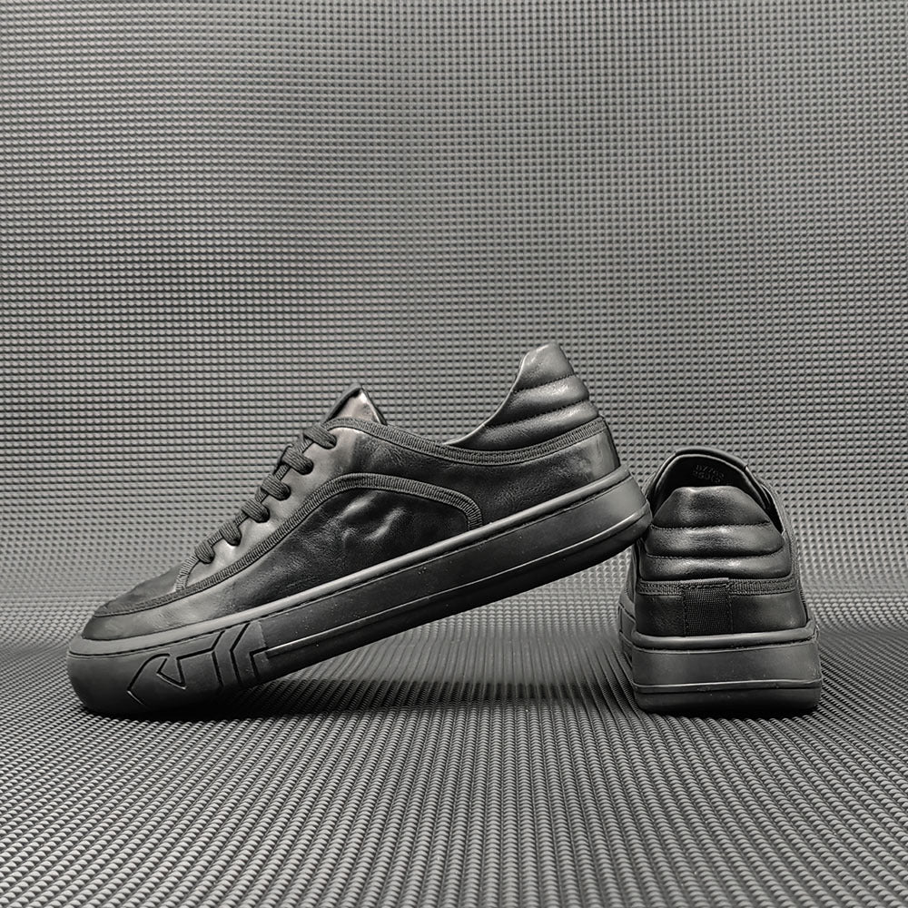 Men's First Layer Cowhide Head Tilt Cute Sneakers
