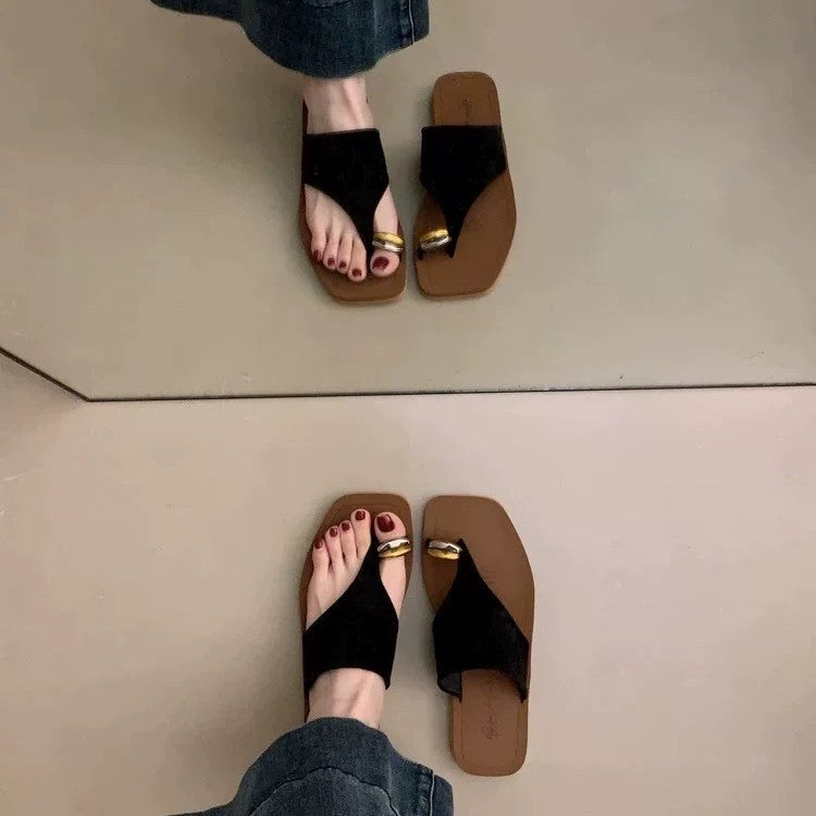 Women's Version Vintage Suede Metal Toe Covering Flip-flops Sandals