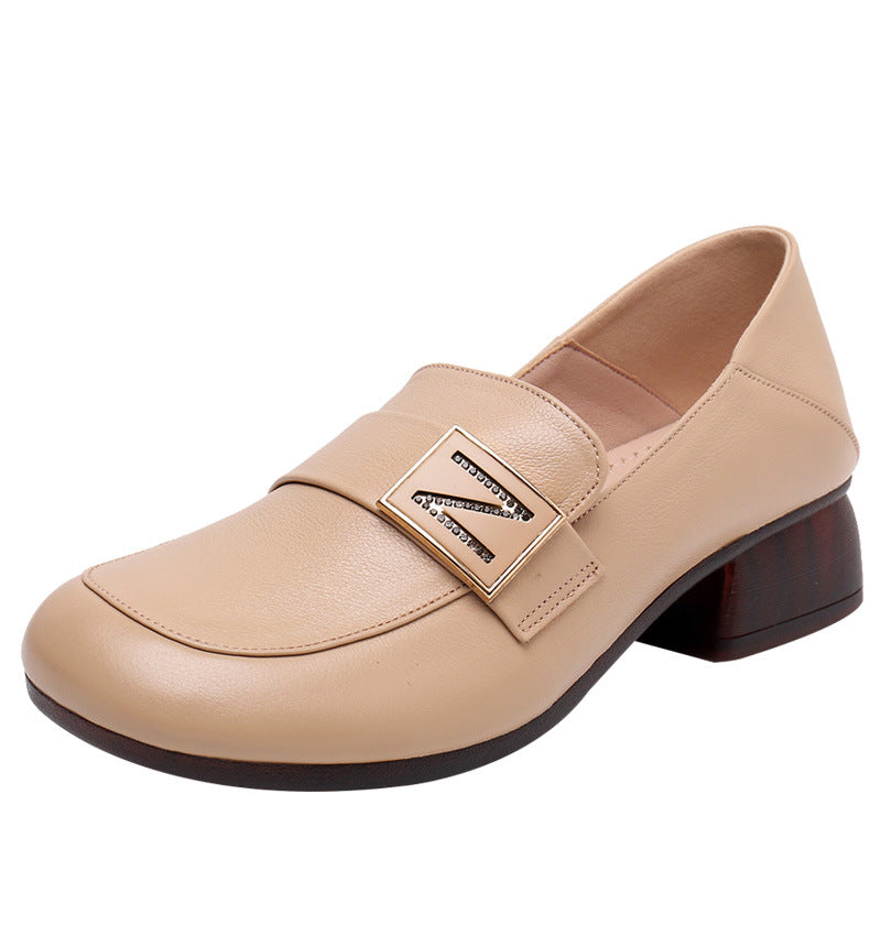 Women's Metal Decorative First Layer Cowhide Plus Size Soft Casual Shoes