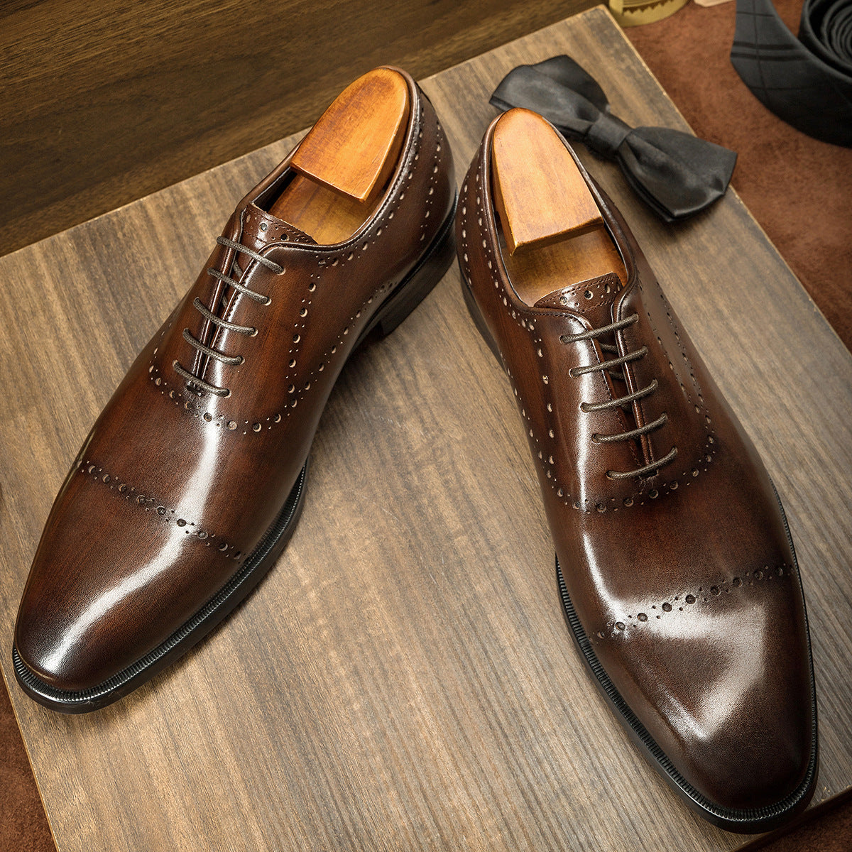 Men's Business Formal Cowhide British Style Brogue Leather Shoes