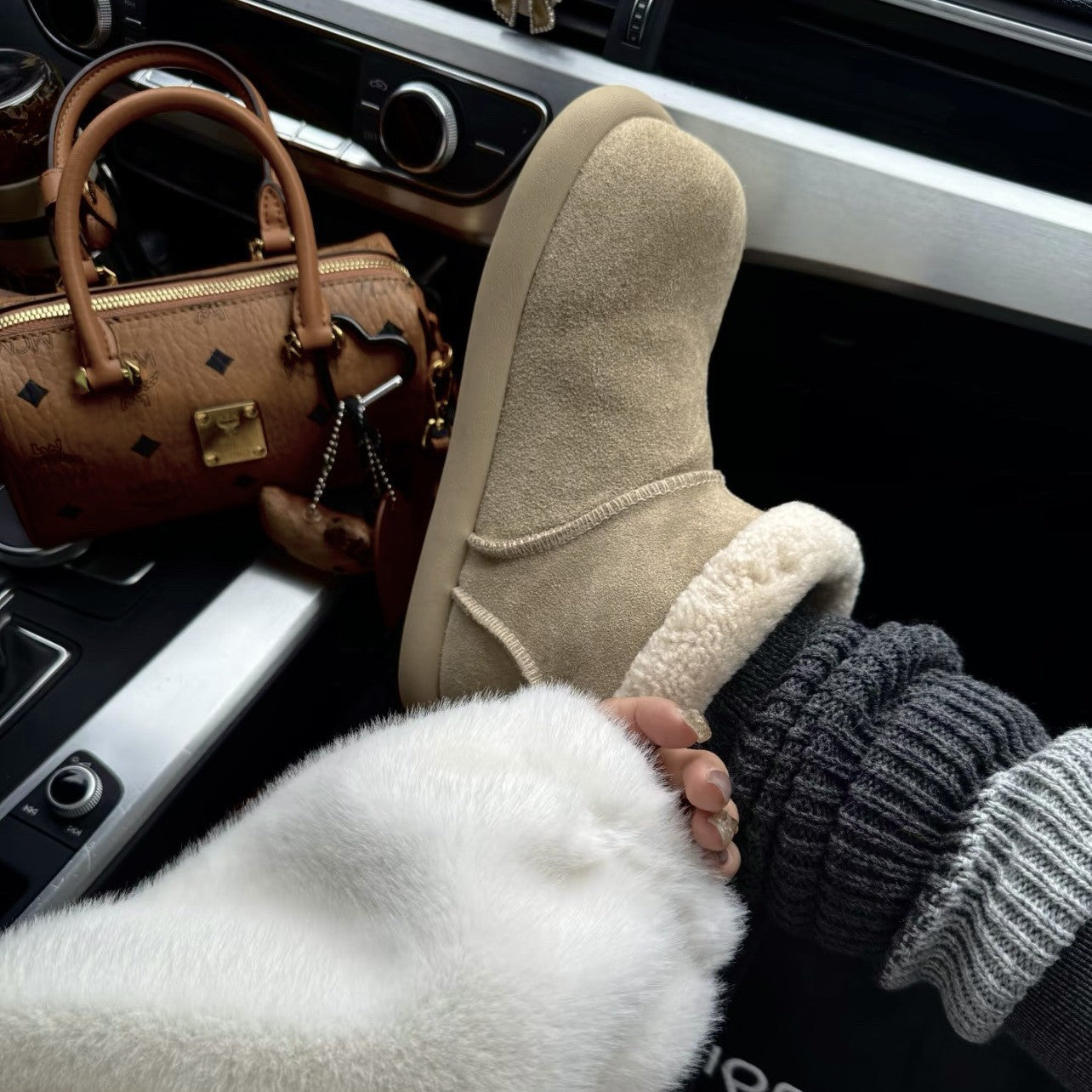 Women's Winter Warm Thickened Short Suede Fleece-lined Snow Boots