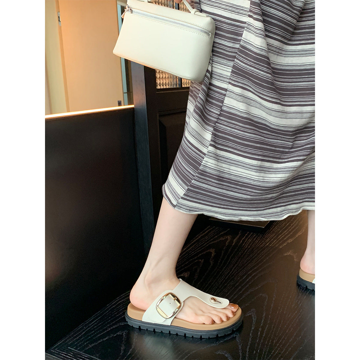 Women's Thick Bottom Soft Flip-flops Wide Adjustable Slippers