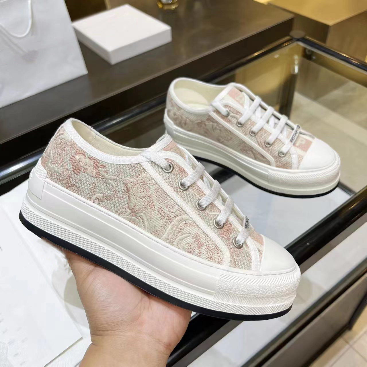 Women's Home Platform Embroidered Letters Presbyopic Pumps Canvas Shoes