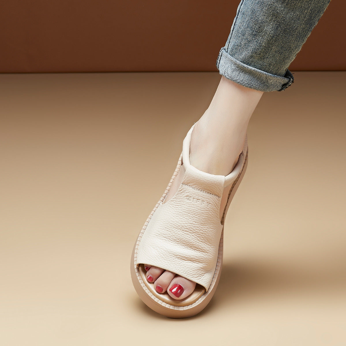 Women's Layer Cowhide Summer Retro Style Thick Sandals