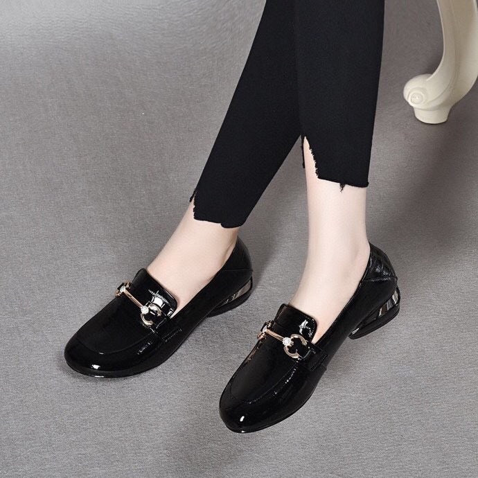 Women's Small Genuine Soft Bottom Surface Flat Leather Shoes