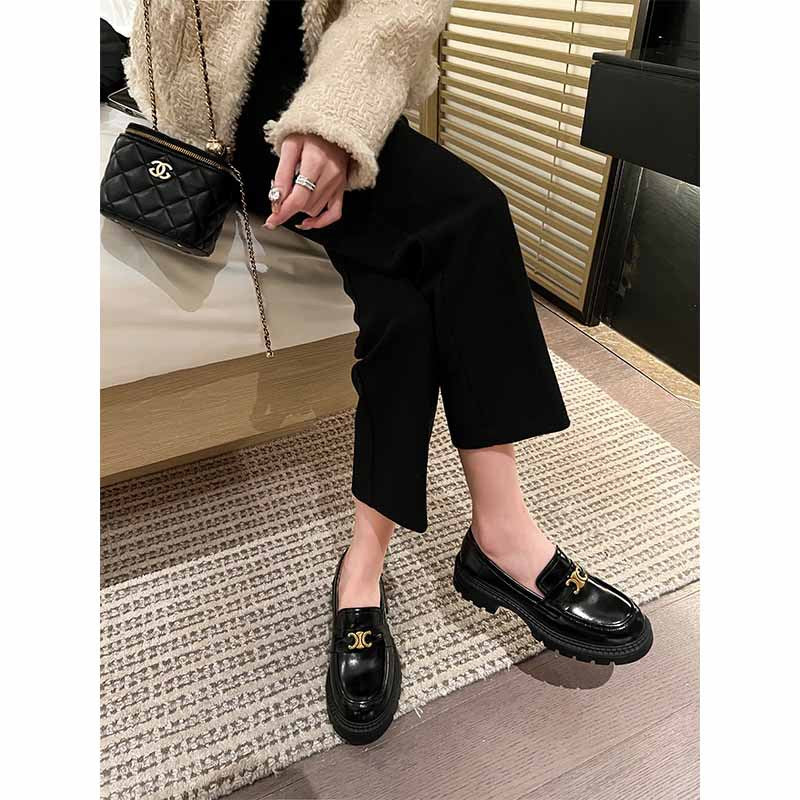 Women's Melbourne Manor Arc Gold Buckle Slip-on Loafers