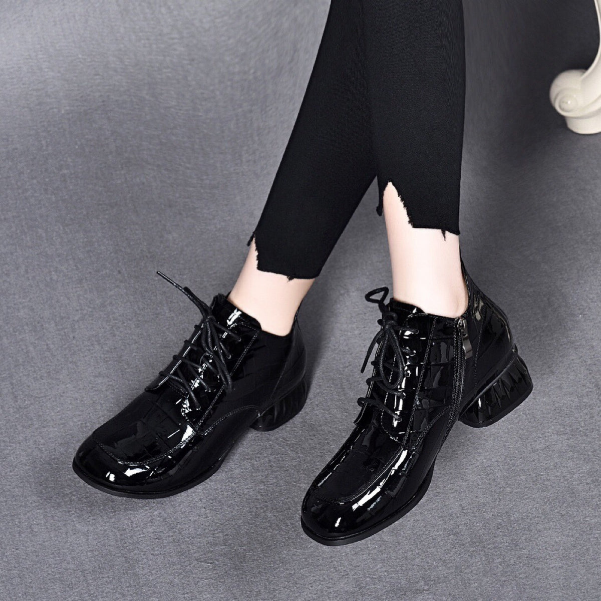 Women's Short Round Head Patent Plaid Chunky Women's Casual Shoes