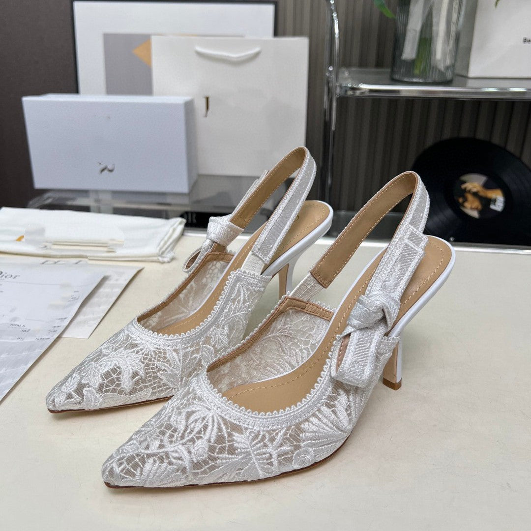 Women's Lace Electric Embroidery Fashion High Closed Heels