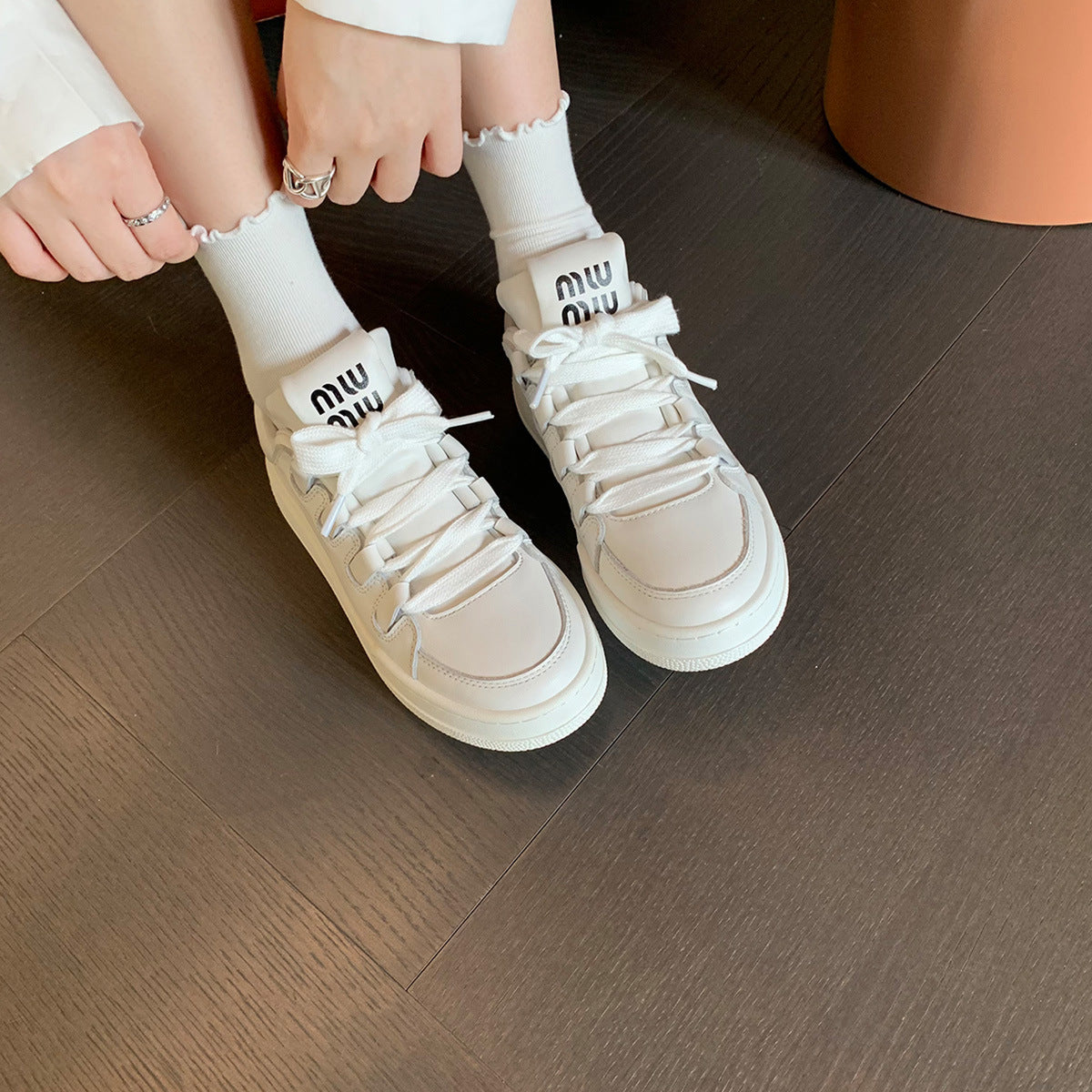 Women's Round Toe Bread Inner Height Increasing Casual Shoes