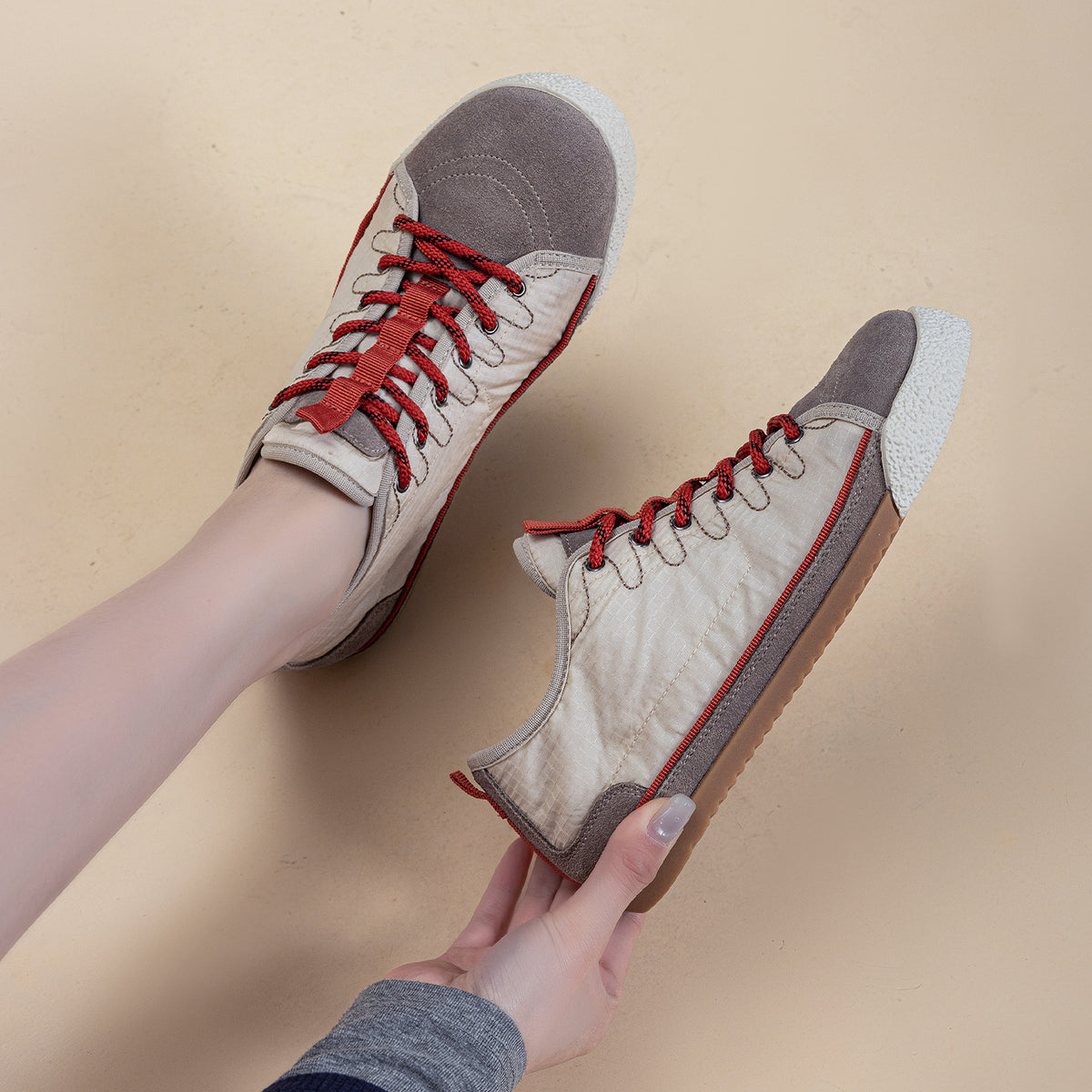 Women's Retro Color Matching Genuine Lace Up Round Toe Flat Comfortable Women's Casual Shoes