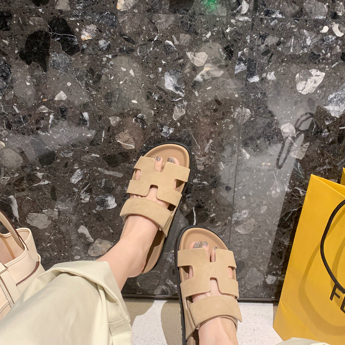 Mom Seattle Wide Face Letter Word With Platform Sandals