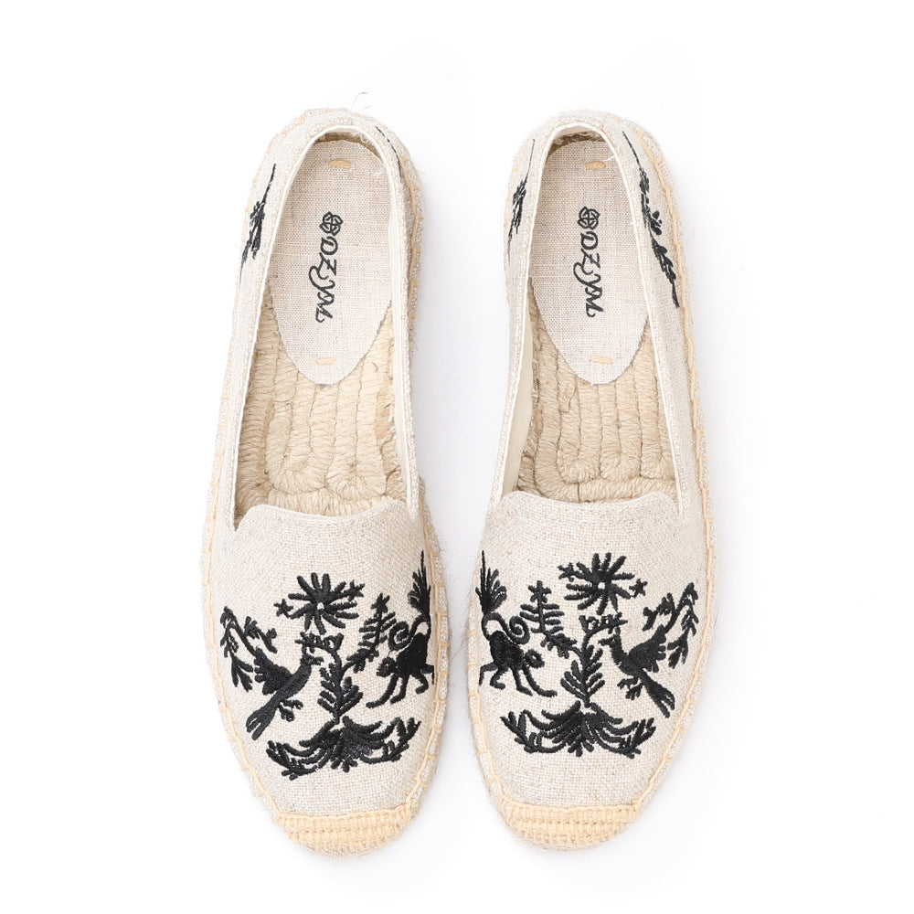 Women's Creative Platform Round Toe Embroidered Slip-on Canvas Shoes