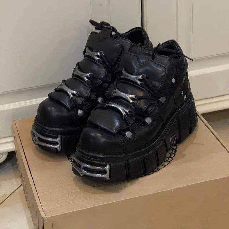 Women's & Men's Punk Small Raise The Bottom Fashion Leather Shoes