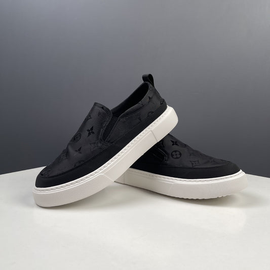 Men's Ice Silk Breathable Black Board Slip-on Casual Shoes
