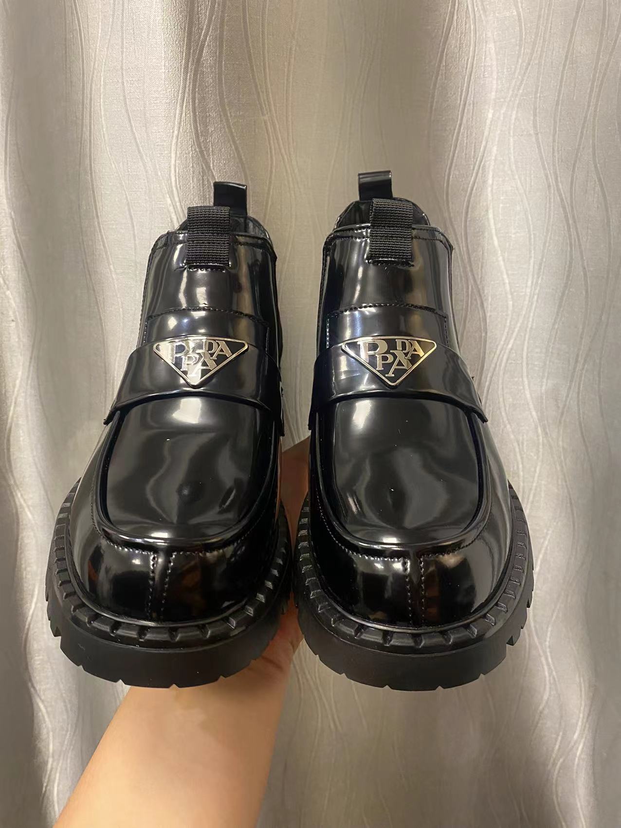 Men's Glossy Cowhide Large Formal Wear Business Boots
